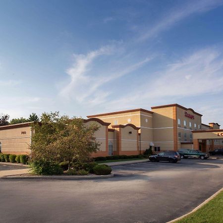 Ramada By Wyndham Glendale Heights/Lombard Ξενοδοχείο Εξωτερικό φωτογραφία