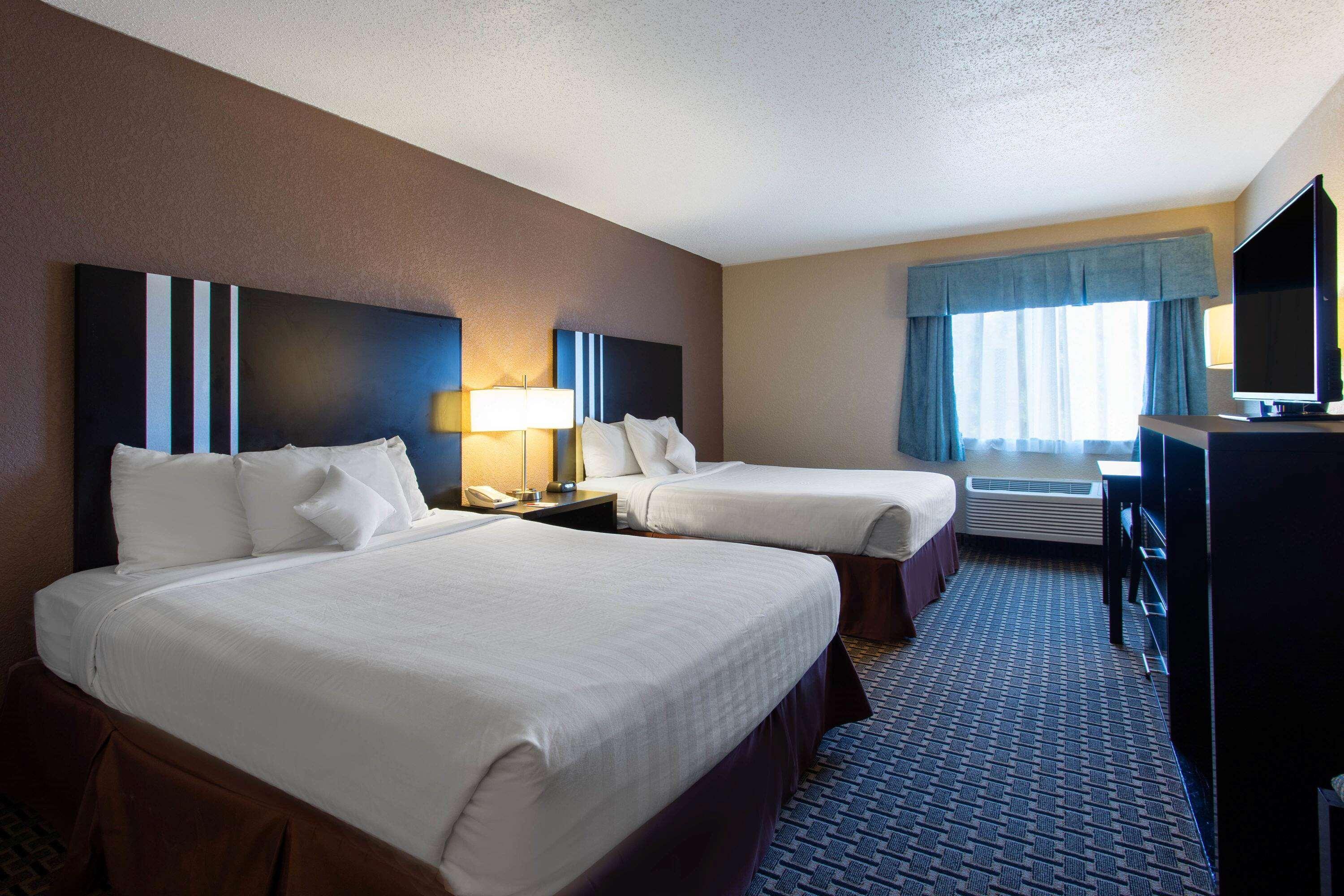 Ramada By Wyndham Glendale Heights/Lombard Ξενοδοχείο Εξωτερικό φωτογραφία