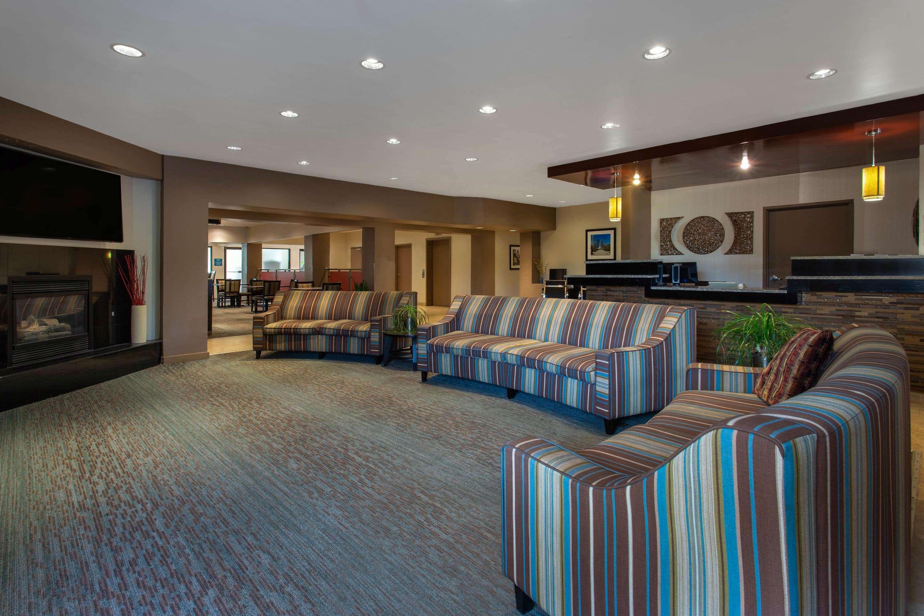 Ramada By Wyndham Glendale Heights/Lombard Ξενοδοχείο Εξωτερικό φωτογραφία