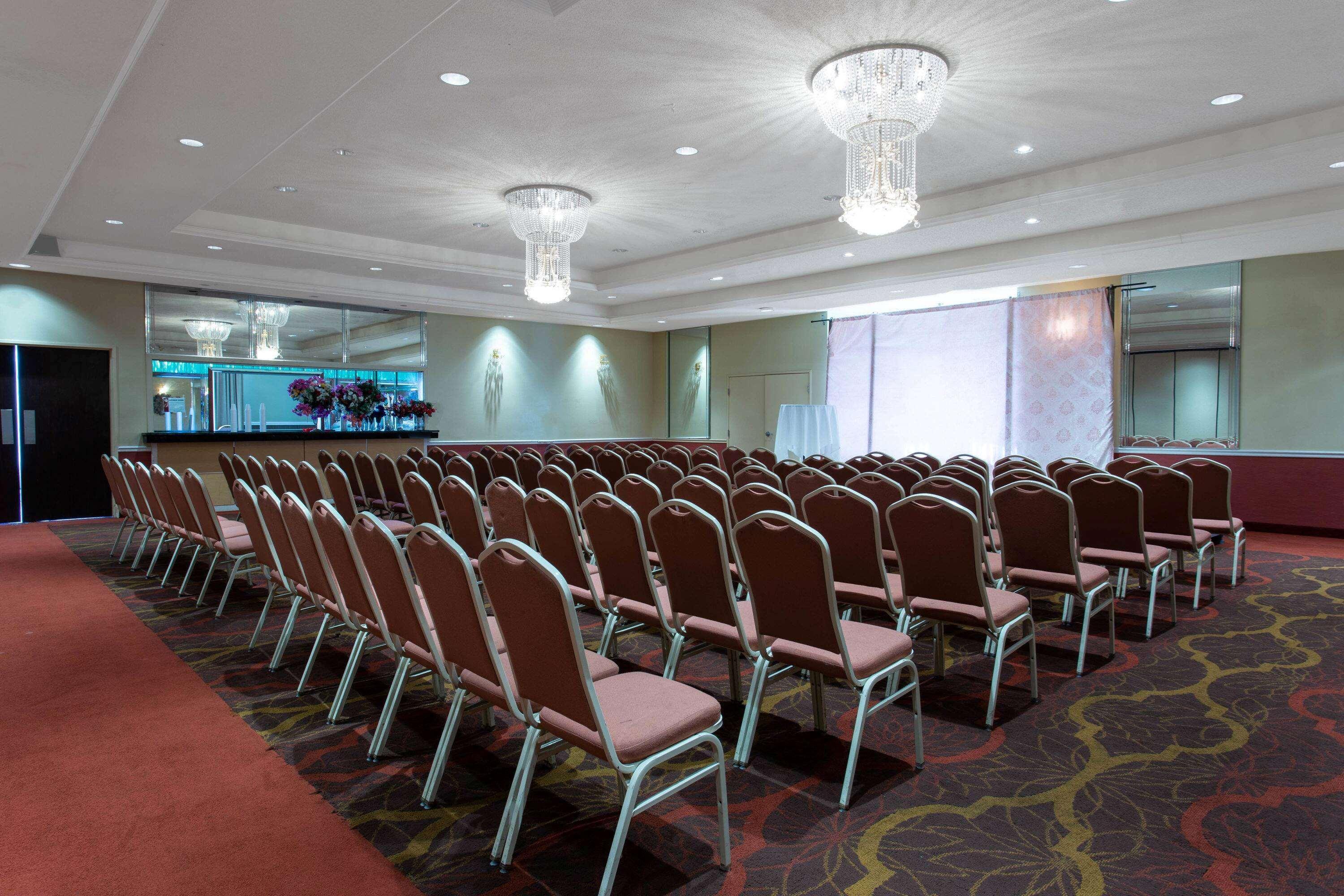 Ramada By Wyndham Glendale Heights/Lombard Ξενοδοχείο Εξωτερικό φωτογραφία