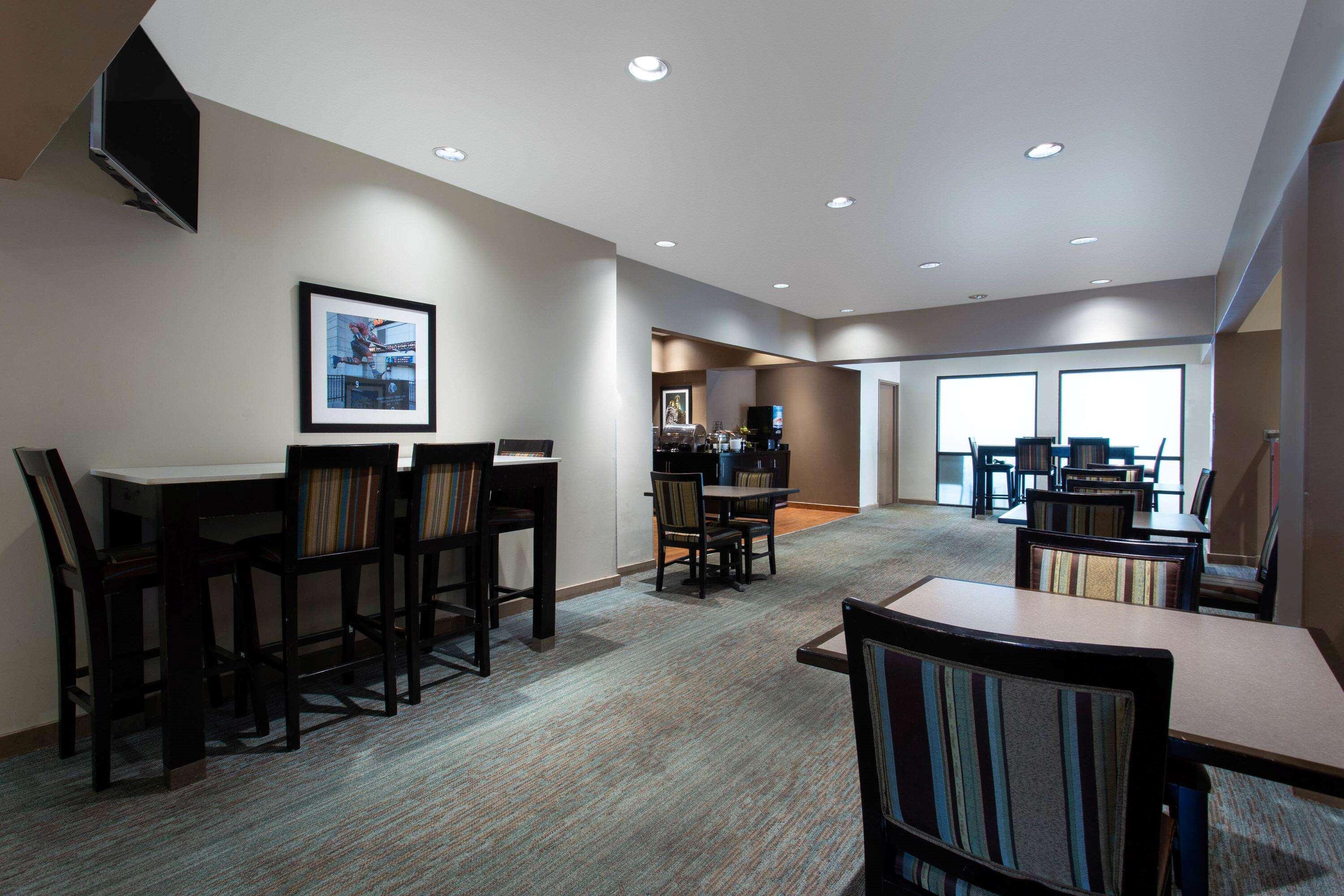 Ramada By Wyndham Glendale Heights/Lombard Ξενοδοχείο Εξωτερικό φωτογραφία