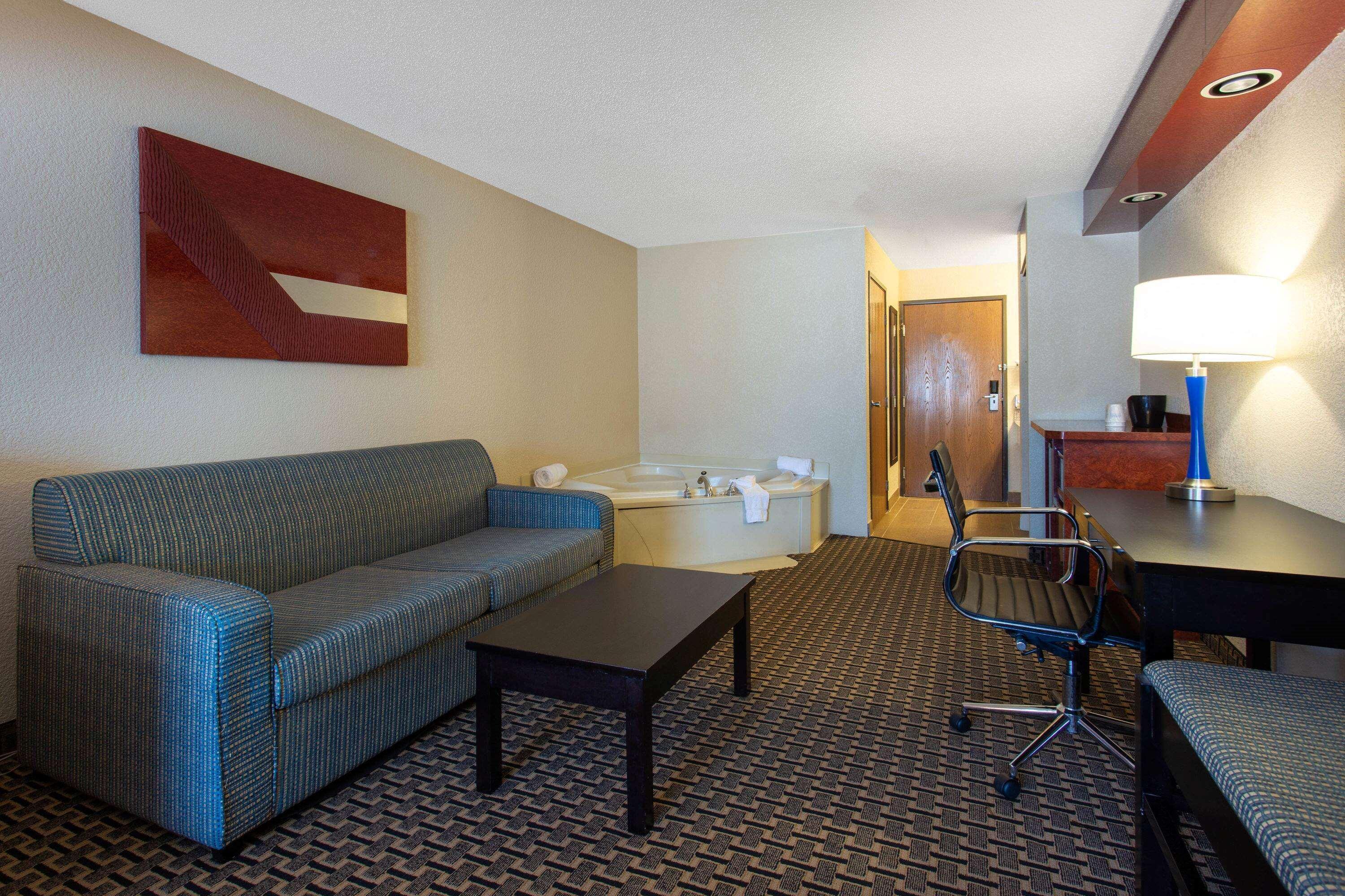 Ramada By Wyndham Glendale Heights/Lombard Ξενοδοχείο Εξωτερικό φωτογραφία