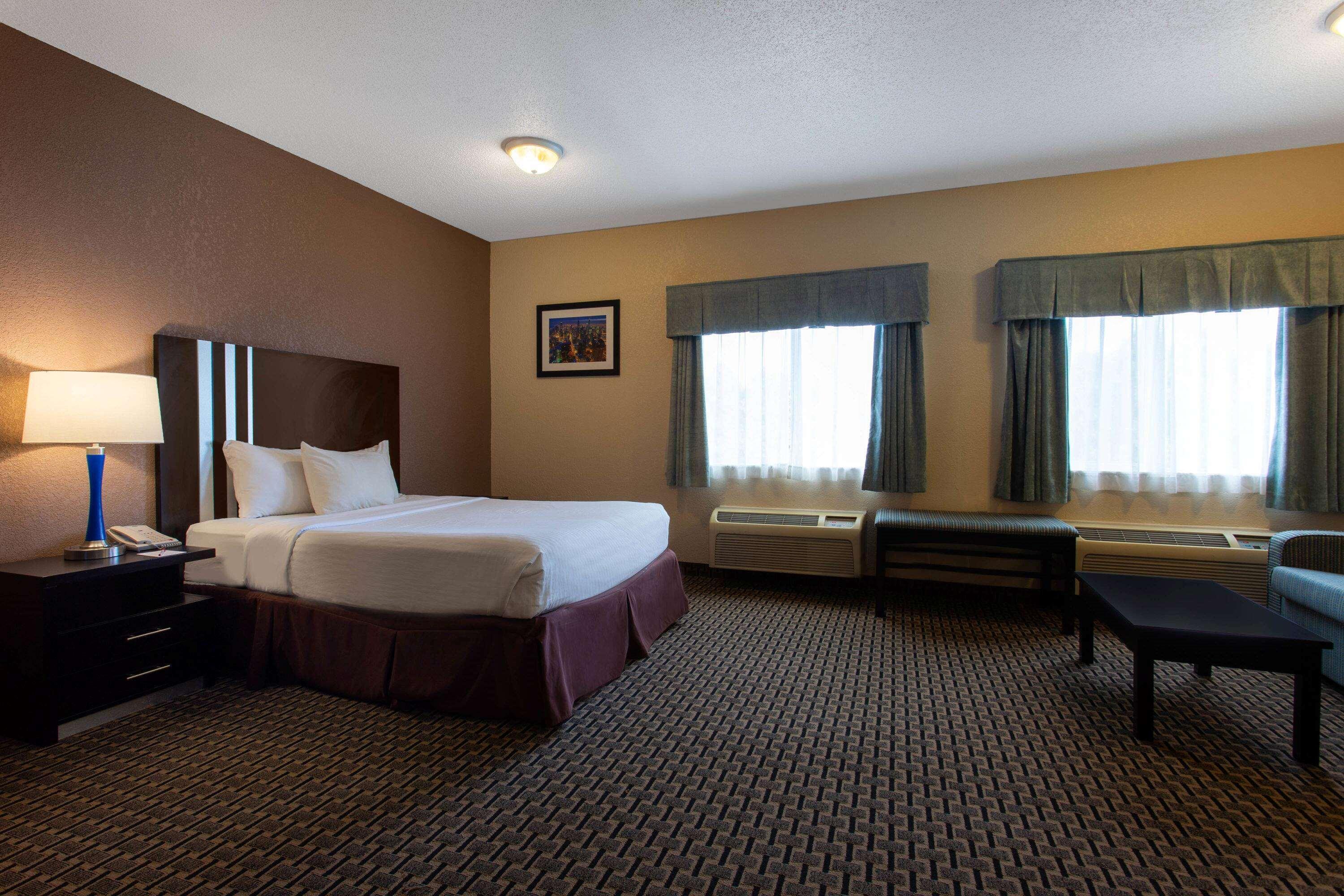 Ramada By Wyndham Glendale Heights/Lombard Ξενοδοχείο Εξωτερικό φωτογραφία