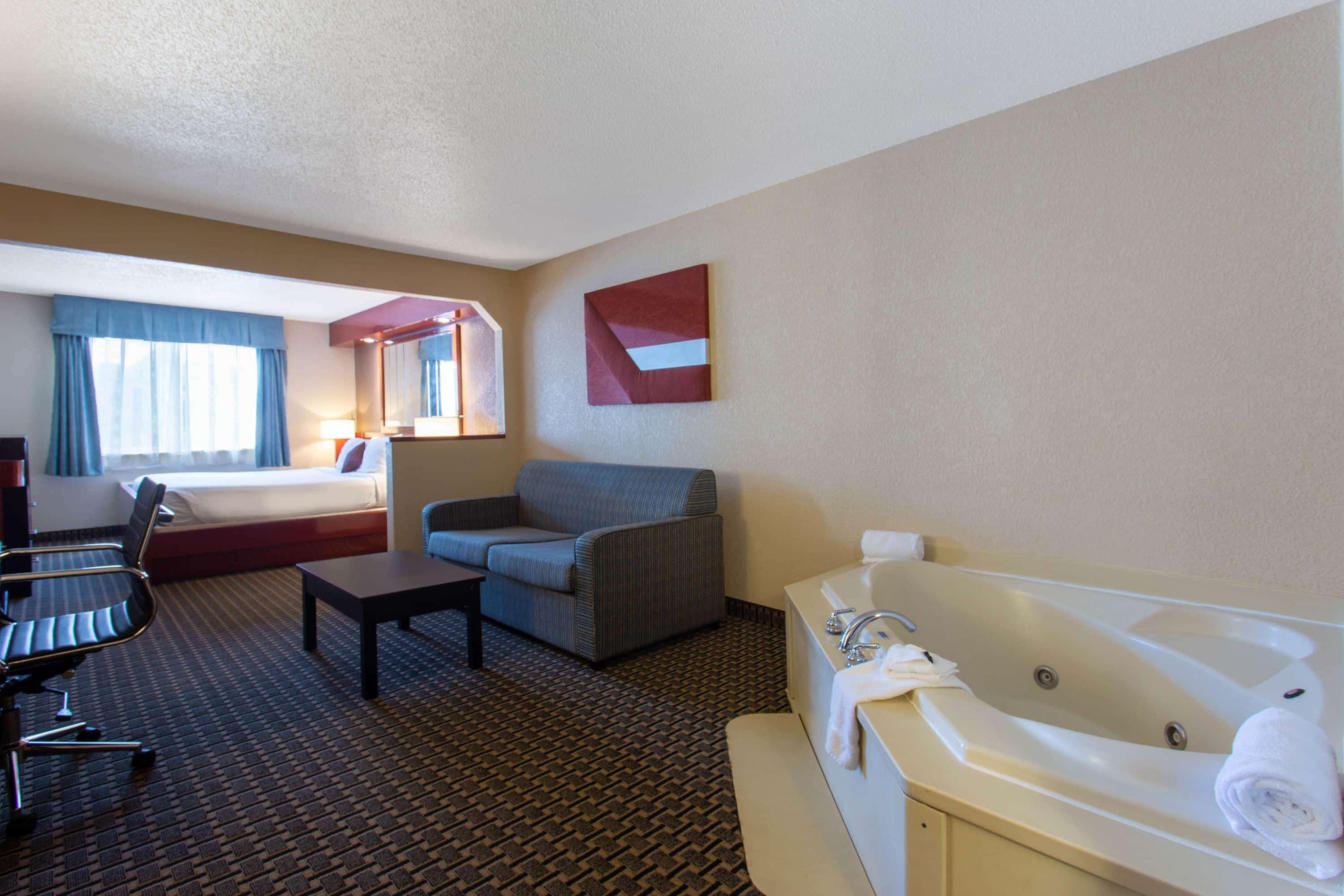 Ramada By Wyndham Glendale Heights/Lombard Ξενοδοχείο Εξωτερικό φωτογραφία