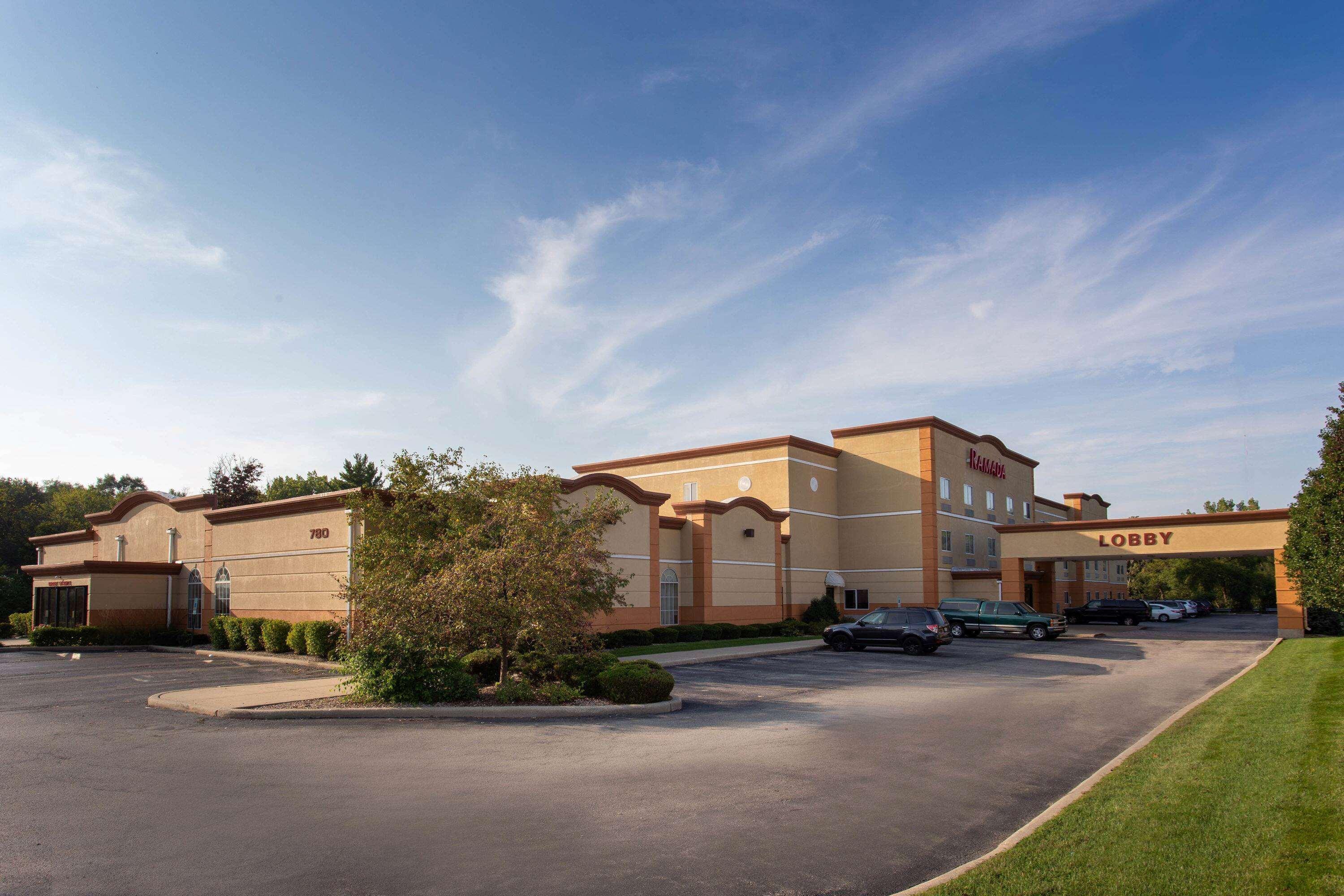 Ramada By Wyndham Glendale Heights/Lombard Ξενοδοχείο Εξωτερικό φωτογραφία