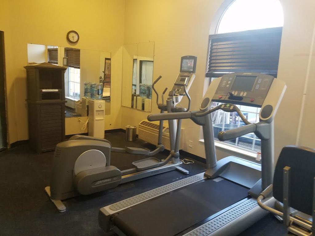 Ramada By Wyndham Glendale Heights/Lombard Ξενοδοχείο Εξωτερικό φωτογραφία